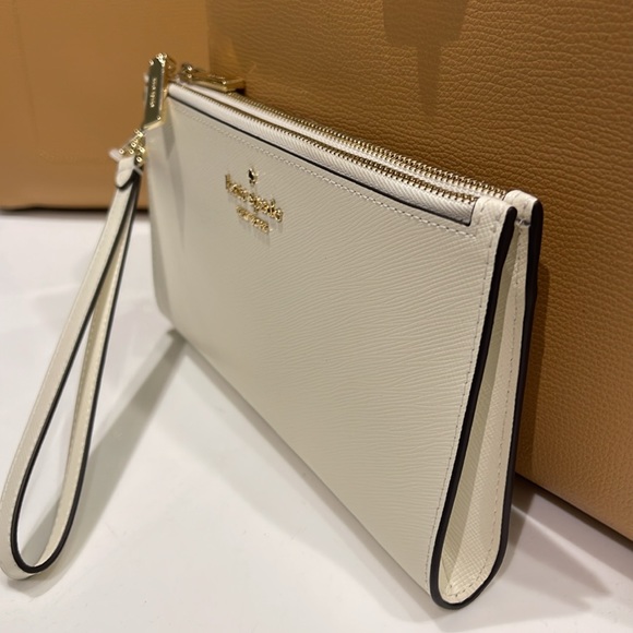Kate Spade Madison Double Zip Wristlet Wallet Phone Case 
Meringue
NWT - Picture 3 of 16